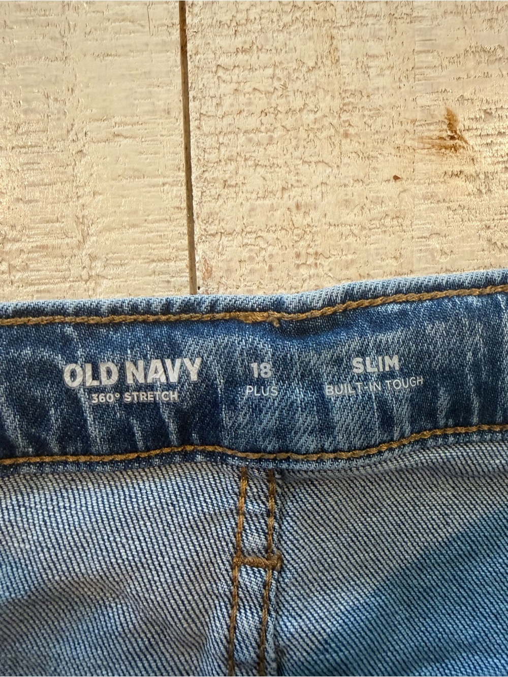 Old Navy 360° Stretch Slim Jeans – Size 18 Plus - Picture 2 of 3